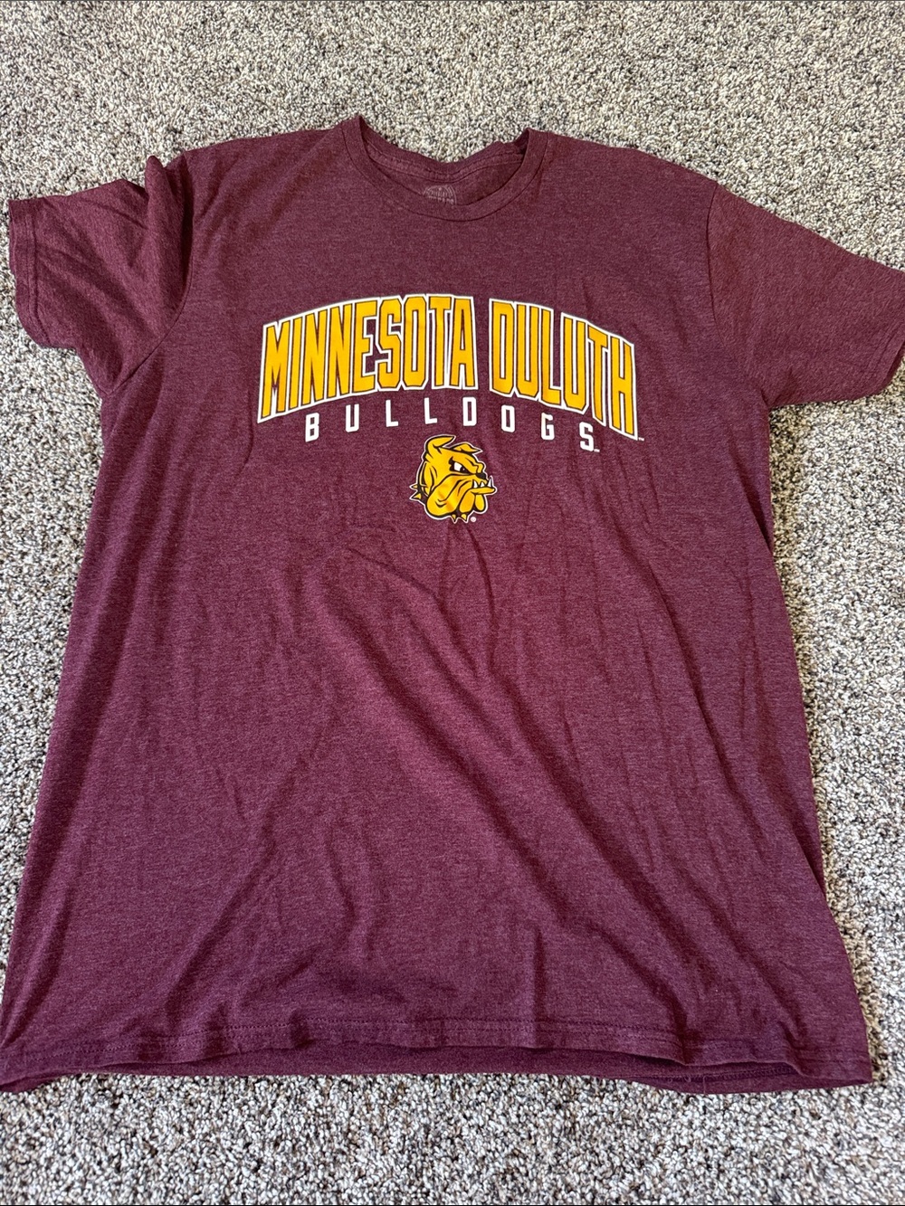 Rivalry Threads Maroon Minnesota Duluth Bulldogs Graphic Tee